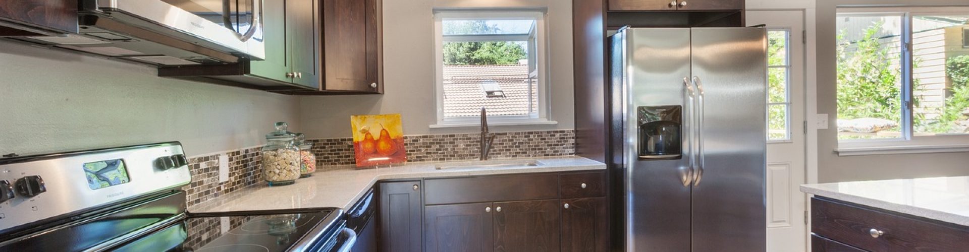 kitchen, dark cabinets, dark cabinetry-3564506.jpg